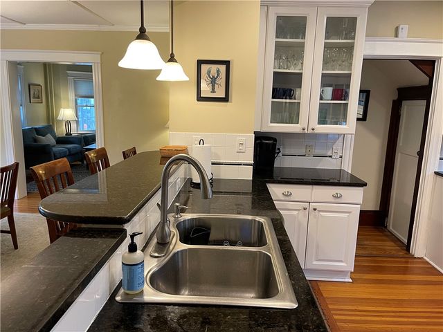 35 Annandale Road, Newport, RI 02840