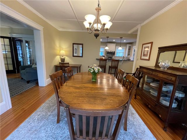 35 Annandale Road, Newport, RI 02840