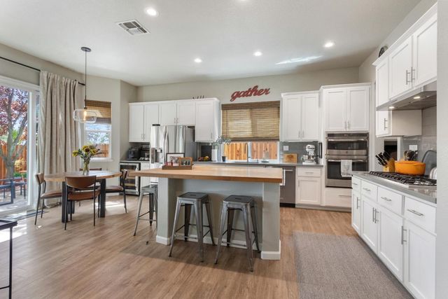 2168 Dorrington Dr, Roseville, CA 95661