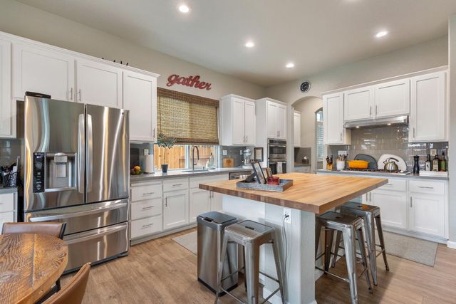 2168 Dorrington Dr, Roseville, CA 95661