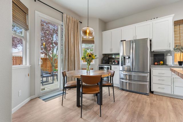 2168 Dorrington Dr, Roseville, CA 95661