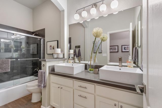 2168 Dorrington Dr, Roseville, CA 95661