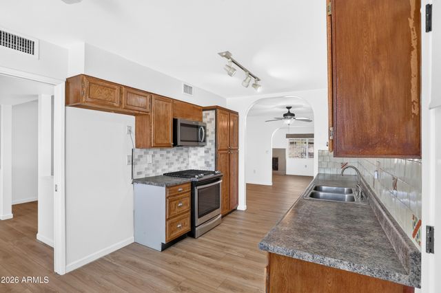 10613 W MEADE Drive, Sun City, AZ 85351