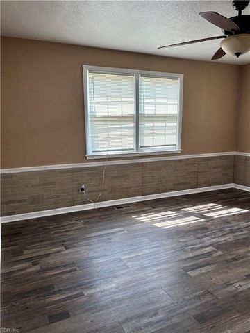 2641 Gilmerton RD, Chesapeake, VA 23323