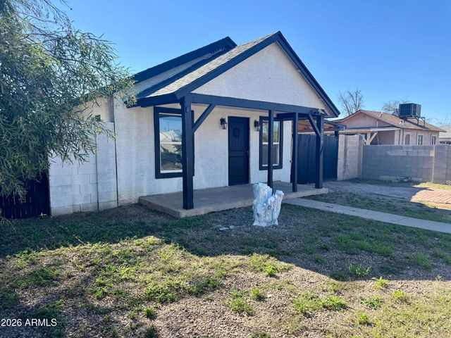 5519 W STATE Avenue, Glendale, AZ 85301