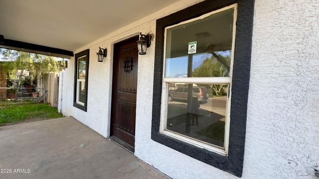 5519 W STATE Avenue, Glendale, AZ 85301
