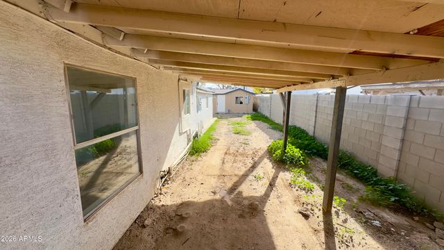 5519 W STATE Avenue, Glendale, AZ 85301