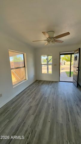 5519 W STATE Avenue, Glendale, AZ 85301
