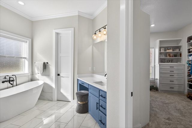 107 Oakbend Trail, Mabank, TX 75147