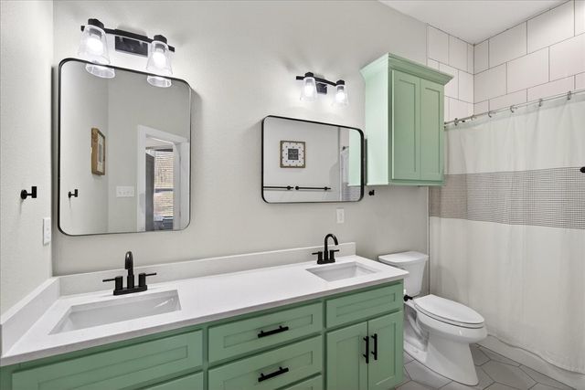 107 Oakbend Trail, Mabank, TX 75147