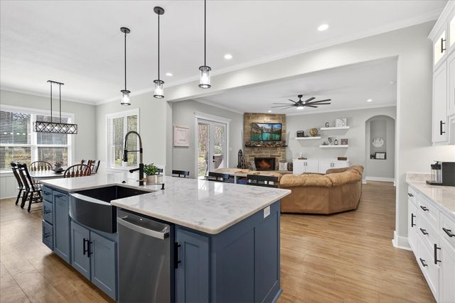 107 Oakbend Trail, Mabank, TX 75147