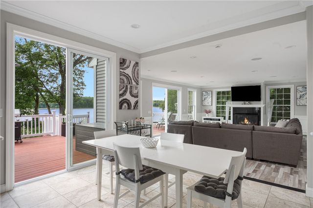 12 Woodlake Drive, Johnston, RI 02919