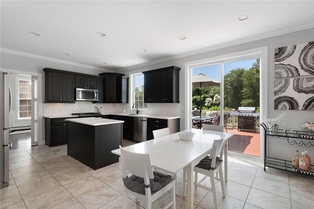 12 Woodlake Drive, Johnston, RI 02919