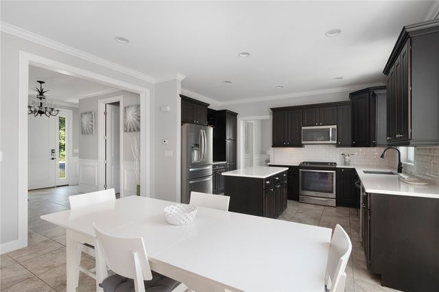 12 Woodlake Drive, Johnston, RI 02919