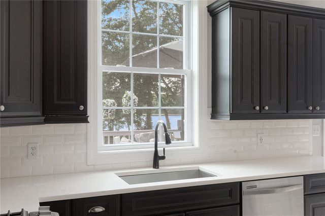12 Woodlake Drive, Johnston, RI 02919