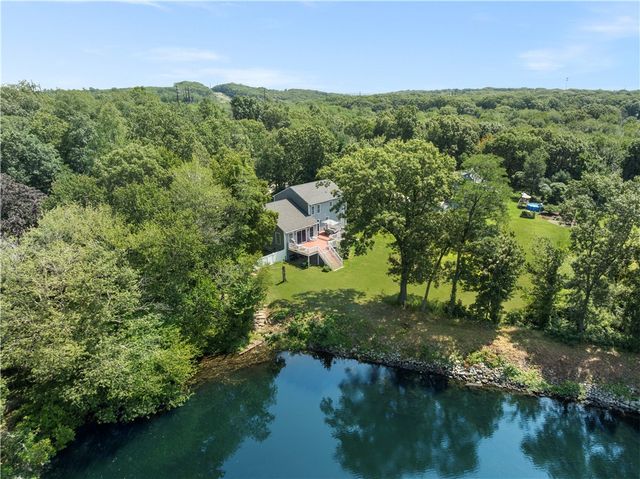 12 Woodlake Drive, Johnston, RI 02919