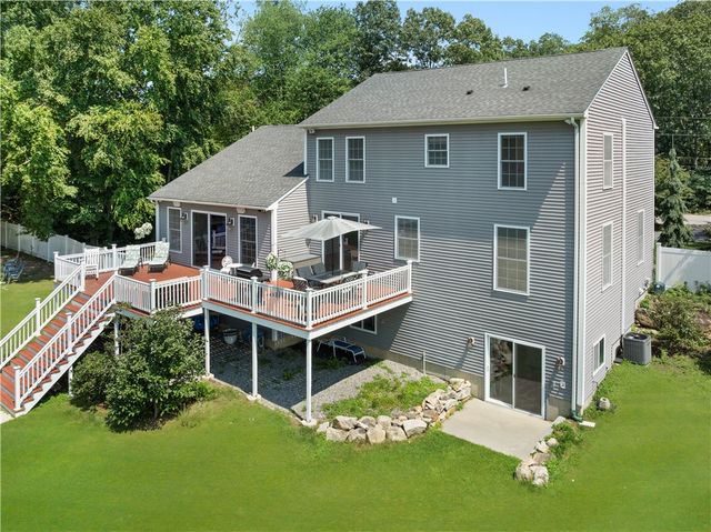 12 Woodlake Drive, Johnston, RI 02919