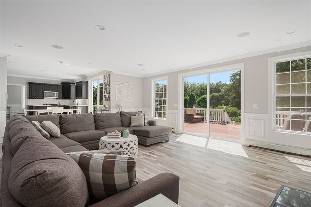 12 Woodlake Drive, Johnston, RI 02919