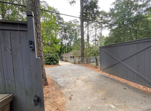 866 Buckner Road SE, Mableton, GA 30126