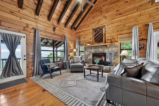 530 Amy Creek Circle, Ellijay, GA 30540