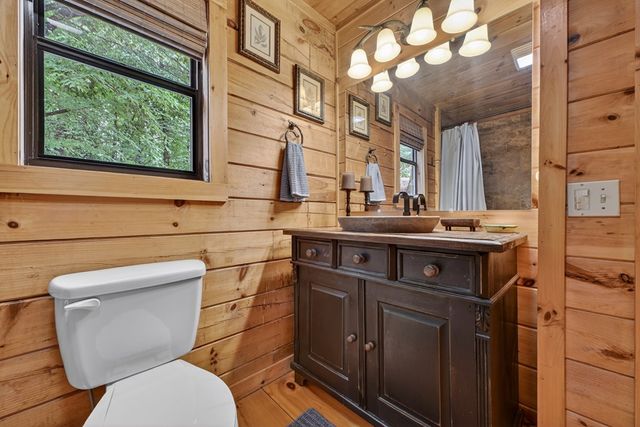 530 Amy Creek Circle, Ellijay, GA 30540