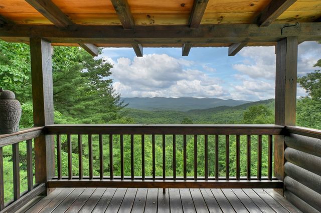 530 Amy Creek Circle, Ellijay, GA 30540