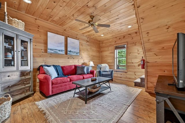 530 Amy Creek Circle, Ellijay, GA 30540
