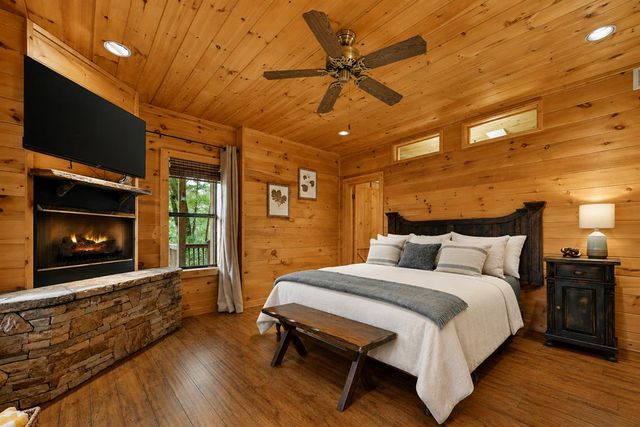 530 Amy Creek Circle, Ellijay, GA 30540