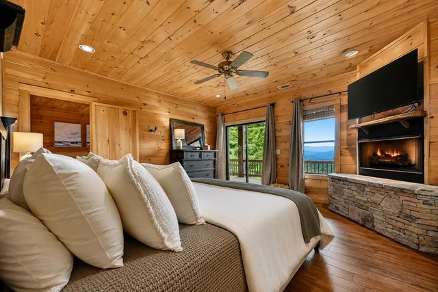 530 Amy Creek Circle, Ellijay, GA 30540