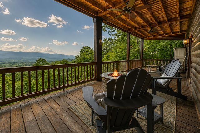 530 Amy Creek Circle, Ellijay, GA 30540