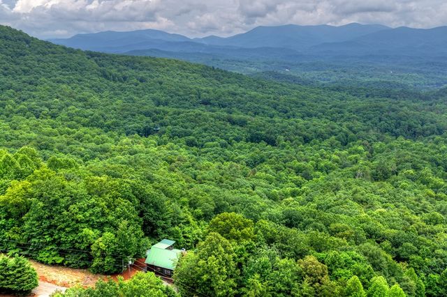 530 Amy Creek Circle, Ellijay, GA 30540