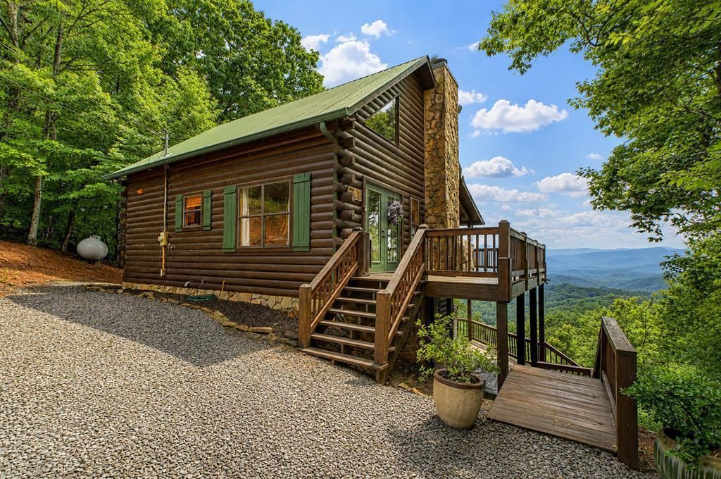530 Amy Creek Circle, Ellijay, GA 30540