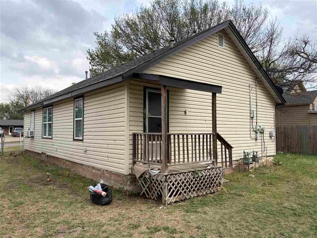 802 SW I AVE, Lawton, OK 73433