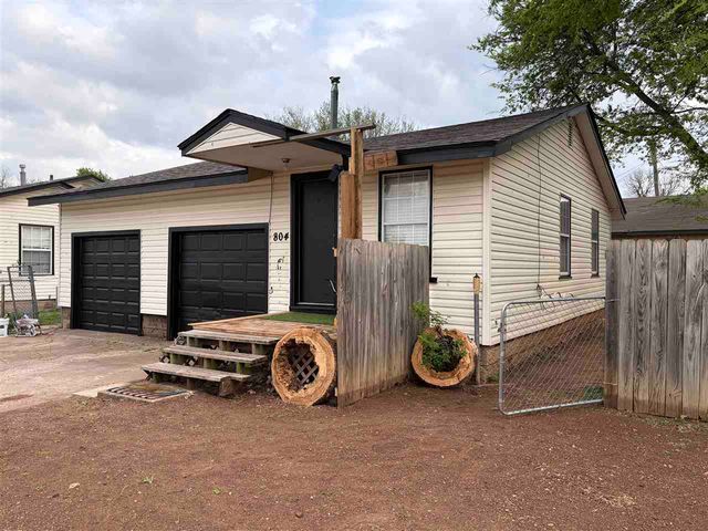 802 SW I AVE, Lawton, OK 73433