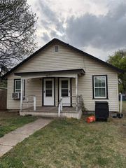 802 SW I AVE, Lawton, OK 73433