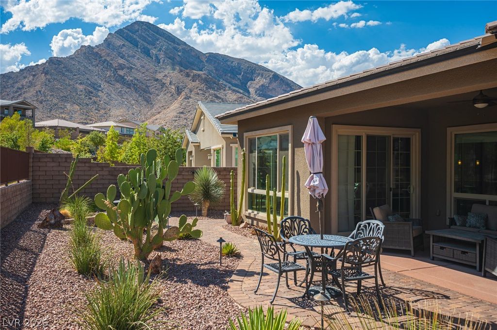 11113 Black Fire Opal Drive, Las Vegas, NV 89138 — photo 4