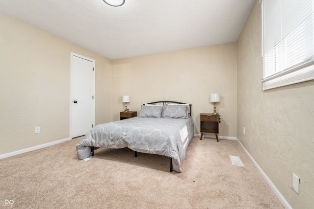 292 W 500 S, Anderson, IN 46013