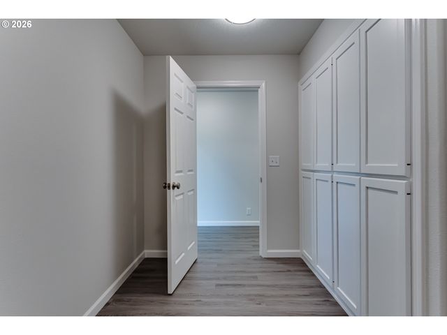 2987 DRY CREEK Rd, Eugene, OR 97404