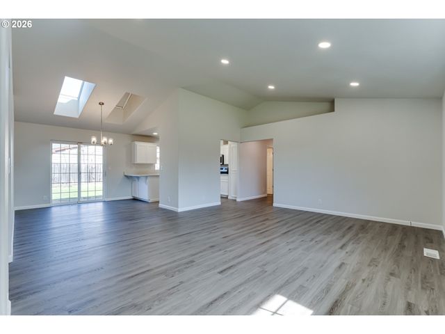 2987 DRY CREEK Rd, Eugene, OR 97404