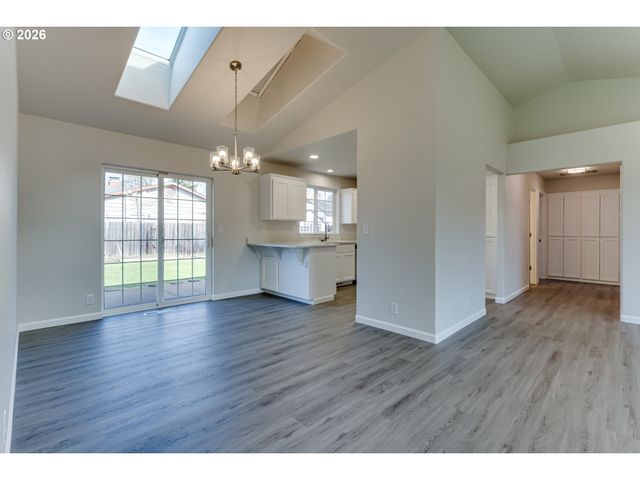 2987 DRY CREEK Rd, Eugene, OR 97404