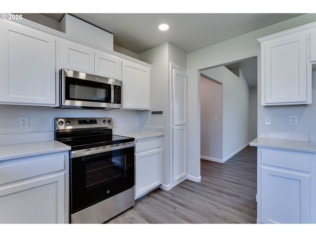 2987 DRY CREEK Rd, Eugene, OR 97404