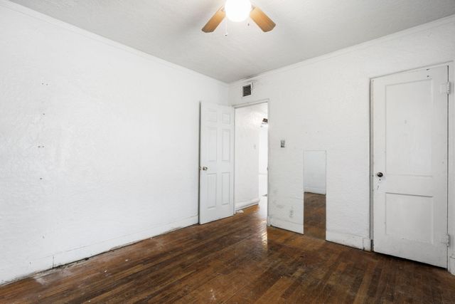 300 63rd Street NW, Albuquerque, NM 87105