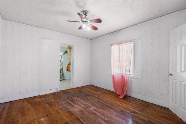 300 63rd Street NW, Albuquerque, NM 87105