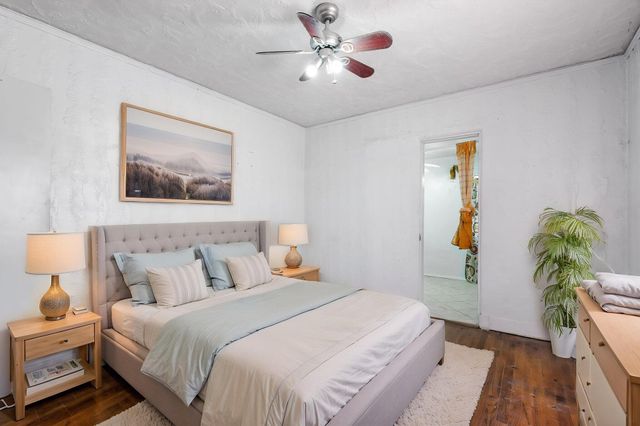 300 63rd Street NW, Albuquerque, NM 87105
