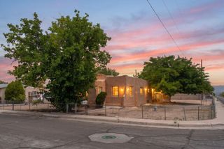 300 63rd Street NW, Albuquerque, NM 87105