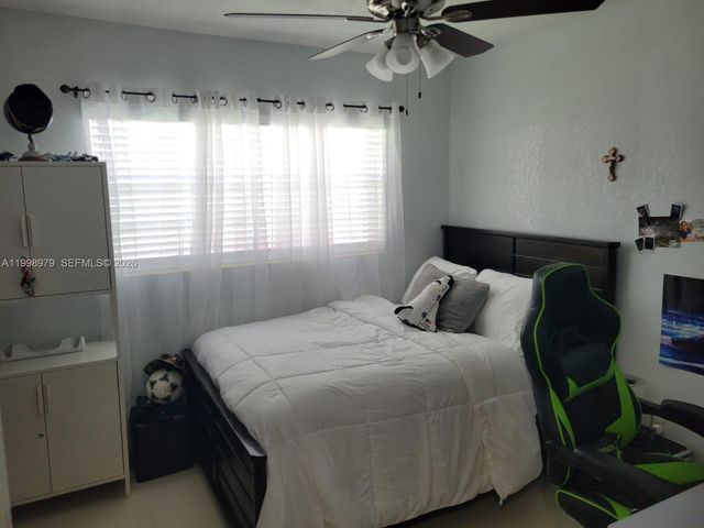 8245 SW 43rd St, Miami, FL 33155