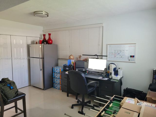 8245 SW 43rd St, Miami, FL 33155