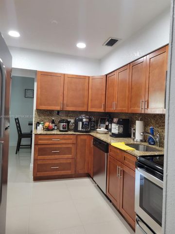 8245 SW 43rd St, Miami, FL 33155