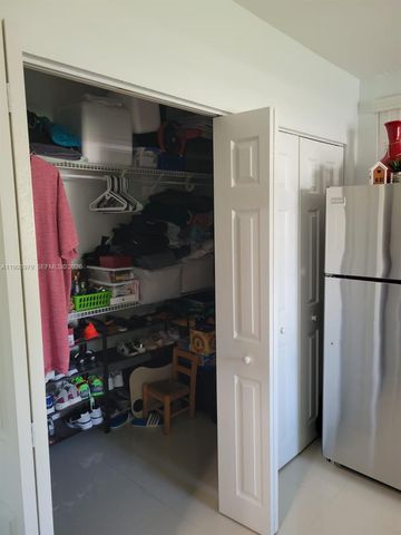 8245 SW 43rd St, Miami, FL 33155