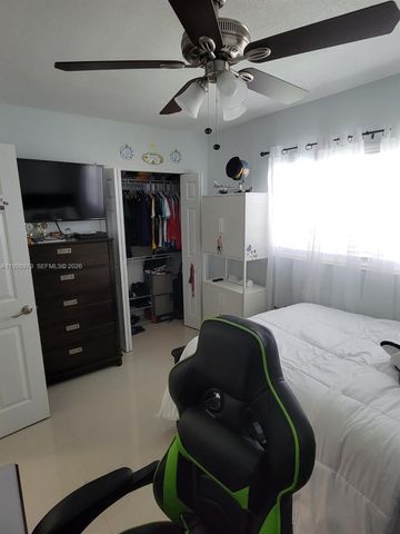 8245 SW 43rd St, Miami, FL 33155